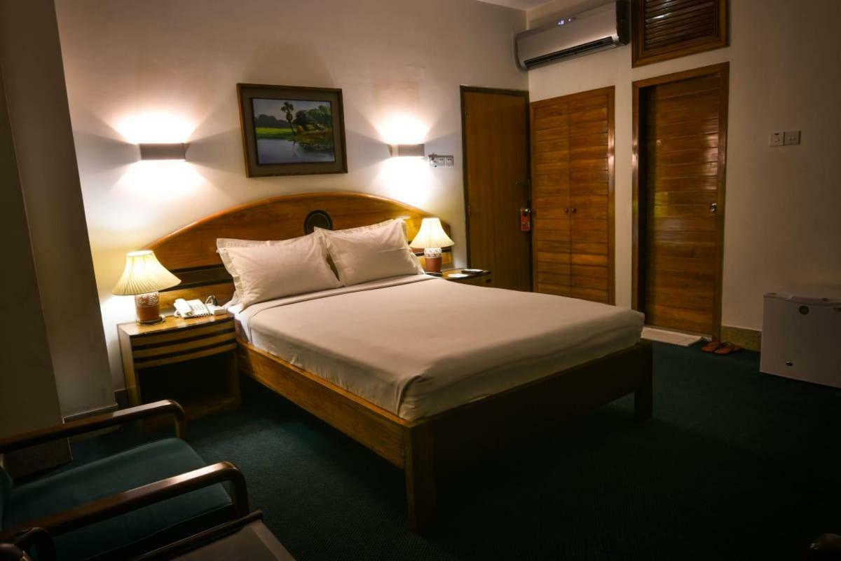 דאהקה White House Hotel - City Center מראה חיצוני תמונה